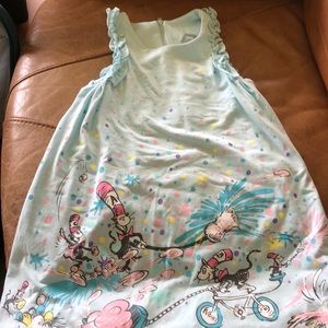 Dr Seuss size 5 dress